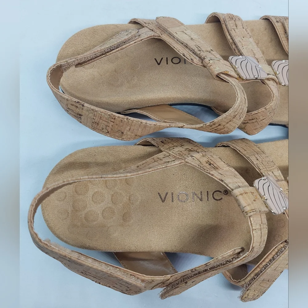 Vionic Amber Sandals Strappy Beige Cork Open Toe Casual Shoes Women's Size 8